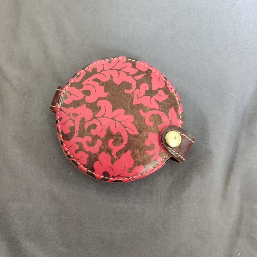 GAP Compact Mirror